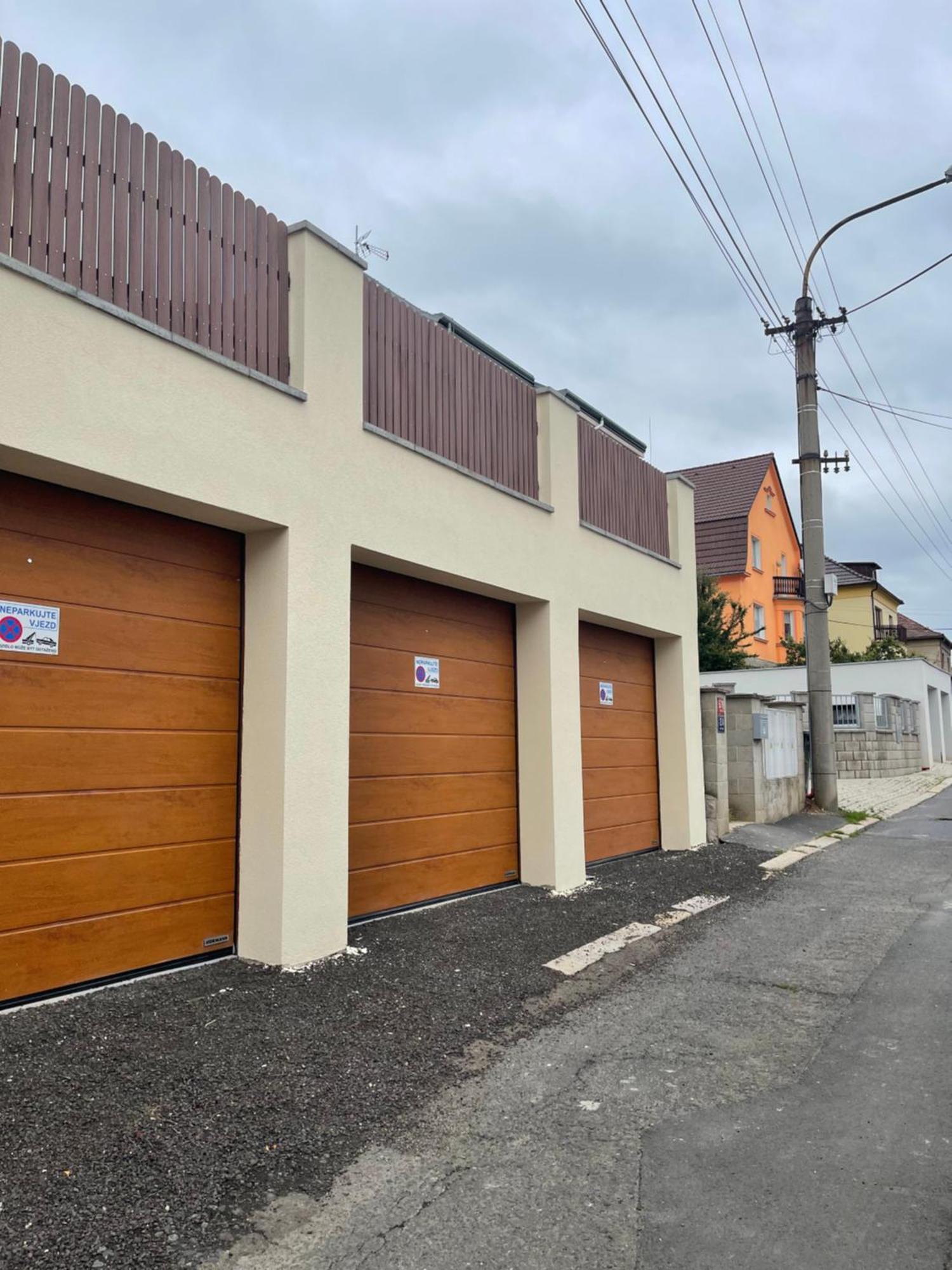 Jenys Apartment Usti 2 Ústí nad Labem Dış mekan fotoğraf